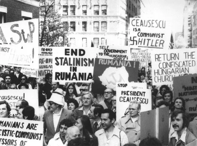 A Romániai Emberi Jogokért bizottság tüntetése New Yorkban 1976 május 8-án – Fotó: Hungarian Human Rights Foundation