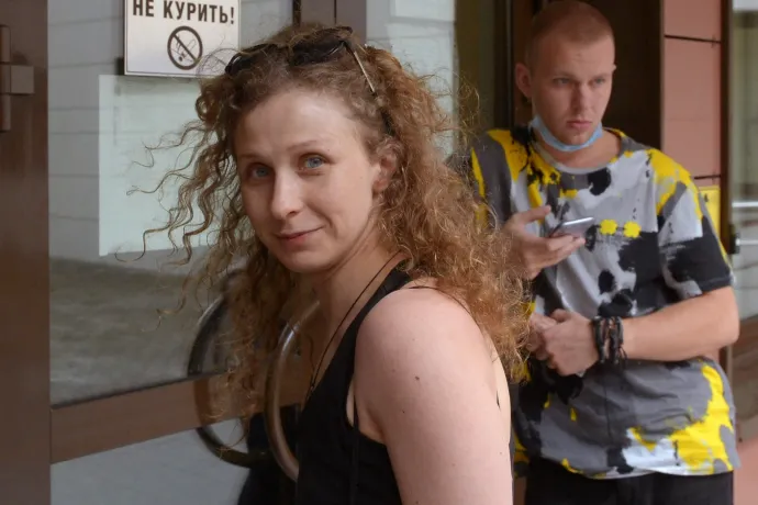 Megszökött Oroszországból a Pussy Riot egyik tagja