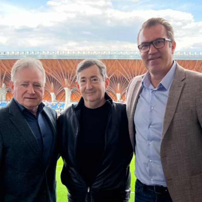 „Mészáros úr elégedettségét fejezte ki”, így tovább önti a milliárdokat az eszéki fociba