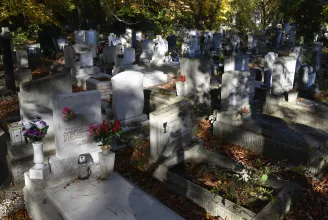 Leállt a sírgondozás a legnagyobb budapesti temetőkben