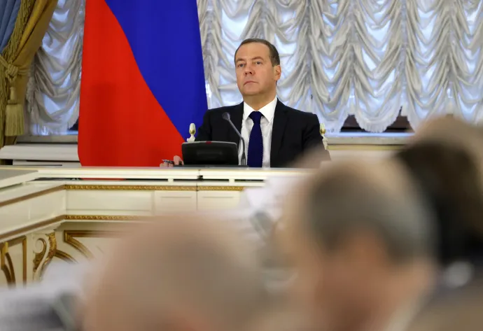 Medvegyev az Orosz Föderáció Biztonsági Tanácsa április 15-i ülésén – Fotó: Ekaterina Shtukina / Sputnik / AFP