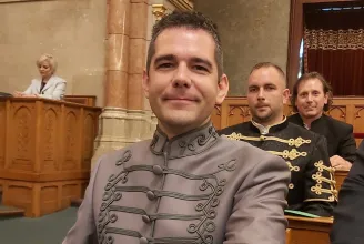 Novák Előd Gattyánék egyik tervével rukkolt elő a parlamentben