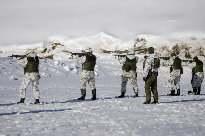 Két erős hadsereg kopogtat a NATO ajtaján, amitől Oroszország nagyon ideges lett