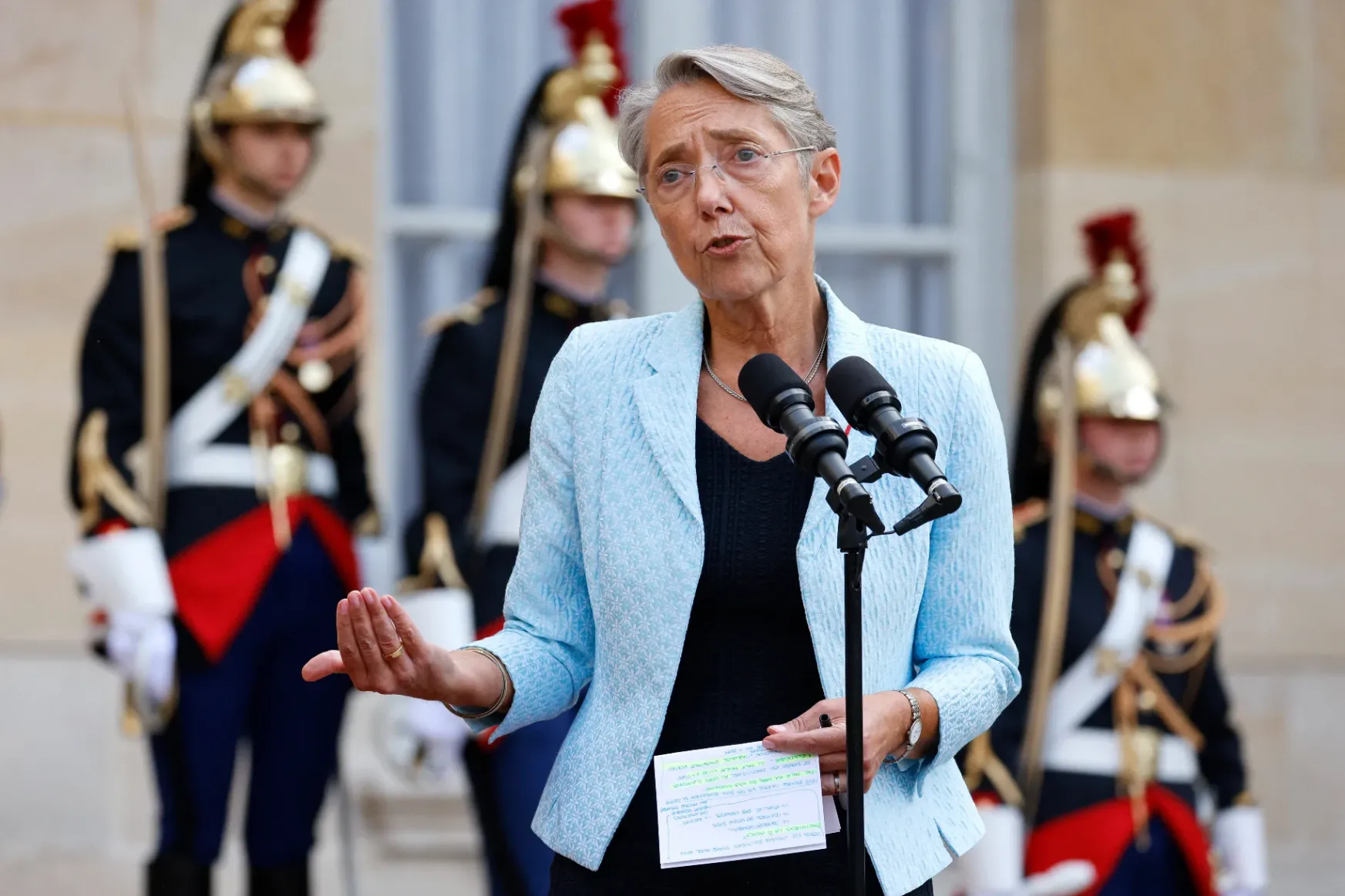 Harminc év után ismét női miniszterelnöke lesz Franciaországnak