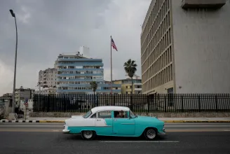 Biden enyhít a Kubával szembeni szankciókon, és felújítja a 2007-es családegyesítési programot