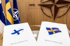 Svédország és Finnország egyszerre, hivatalosan is benyújtotta a felvételi kérelmét a NATO-ba
