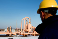 Milyen meredek lejtőre kerül a magyar gazdaság? Attól függ, hogy Elon Musk vagy Bill Gates jóslata jön be