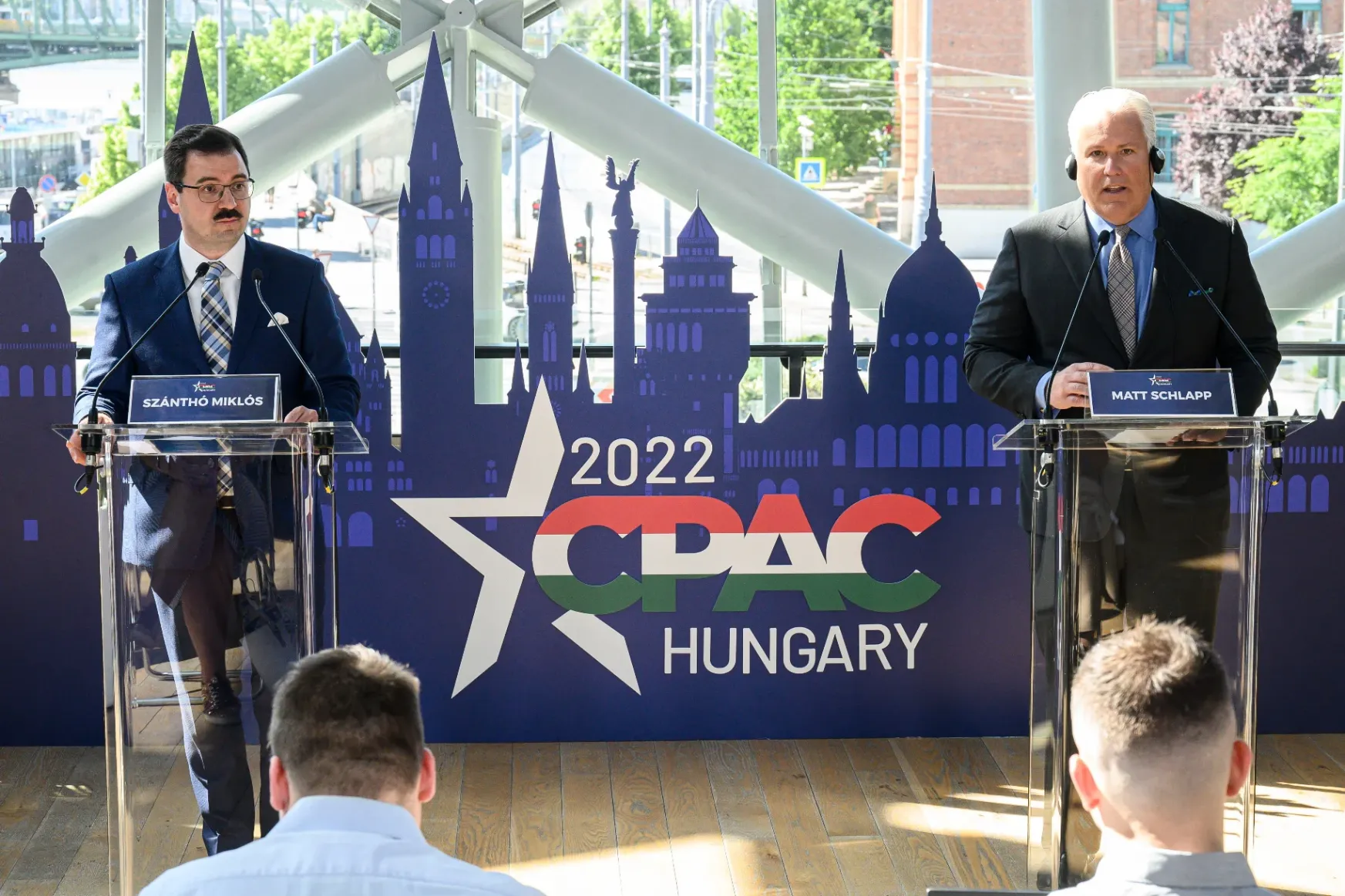 Orbánnal, volt republikánus elnökjelölt-aspiránssal és a volt cseh államfővel kezdődik az amerikai jobboldal budapesti konferenciája