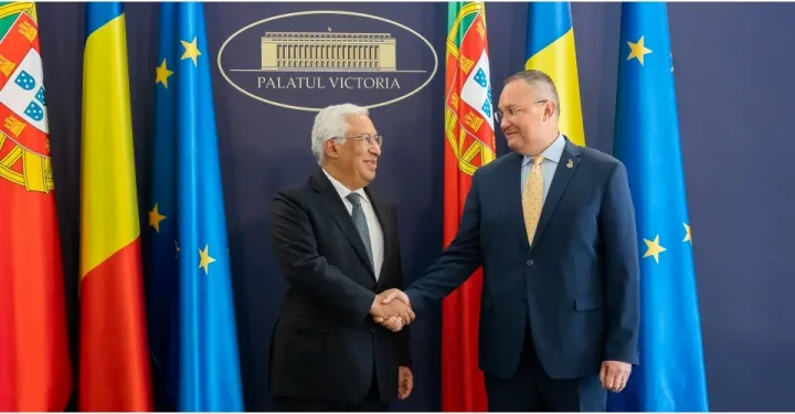 Antonio Costa portugál (balról) és Nicolae Ciucă román miniszterelnök – Fotó: gov.ro