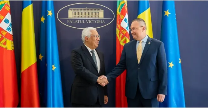 Antonio Costa portugál (balról) és Nicolae Ciucă román miniszterelnök – Fotó: gov.ro