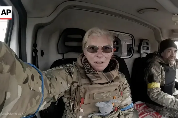 Tamponba rejtve csempésztek ki videókat a mariupoli acélgyárból