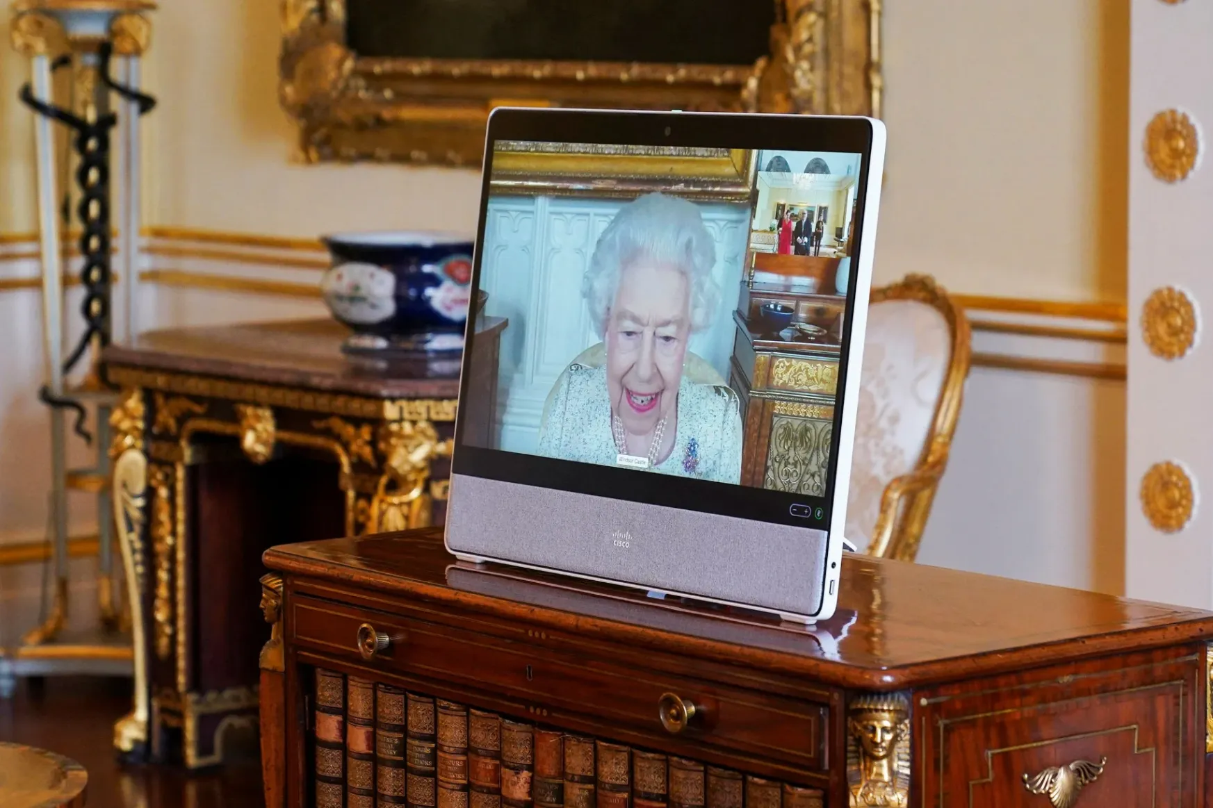 A királynő a monitoron is királynő?