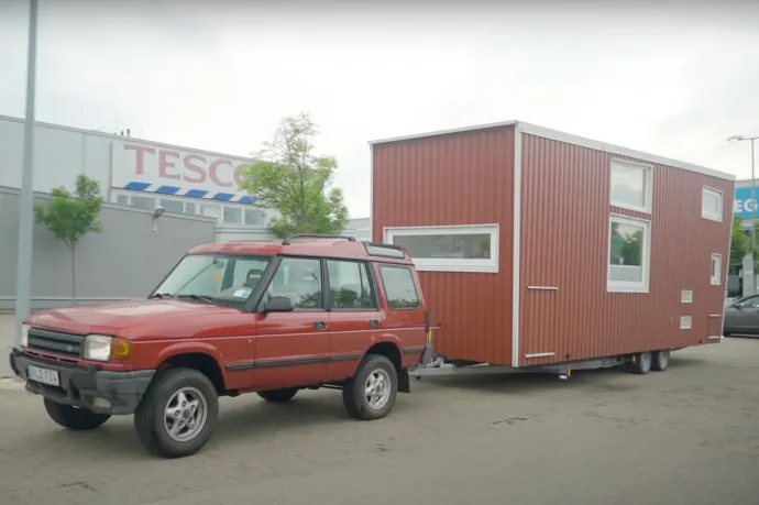 „Nem érzem, hogy ez kisebb lenne” – Miniházak és kerekeken guruló tiny house-ok Magyarországon