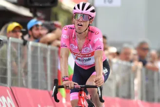 Giro: megrogyott a rózsaszín trikós a torinói hőségben, az olimpiai bajnok vezeti a versenyt