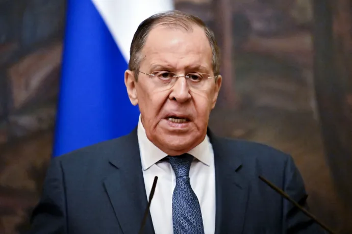 Szergej Lavrov egy május 20-i sajtótájékoztatón – Fotó: Yuri Kadobnov/Pool via REUTERS