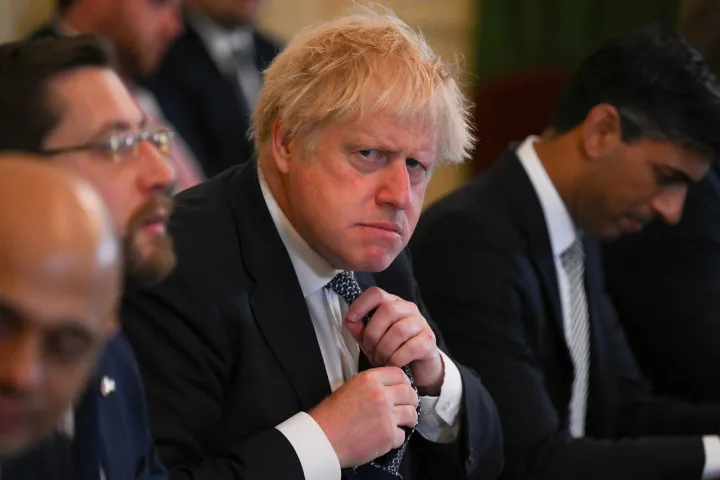 Boris Johnson brit miniszterelnök egy londoni kormányülésen 2022. május 24-én – Fotó: Daniel Leal / POOL / AFP