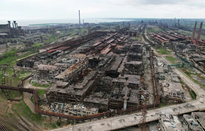 A mariupoli Azovsztal acélgyár romjai 2022. május 22-én – Fotó: Pavel Klimov / Reuters