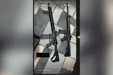 A texasi iskolai lövöldözés feltételezett elkövetője napokkal a támadás előtt a fegyvereiről küldözgetett képeket a barátainak