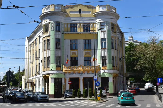 Dühösek a vállalkozók, mert az ő pénzükből akarják helyzetbe hozni a kereskedelmi kamarákat