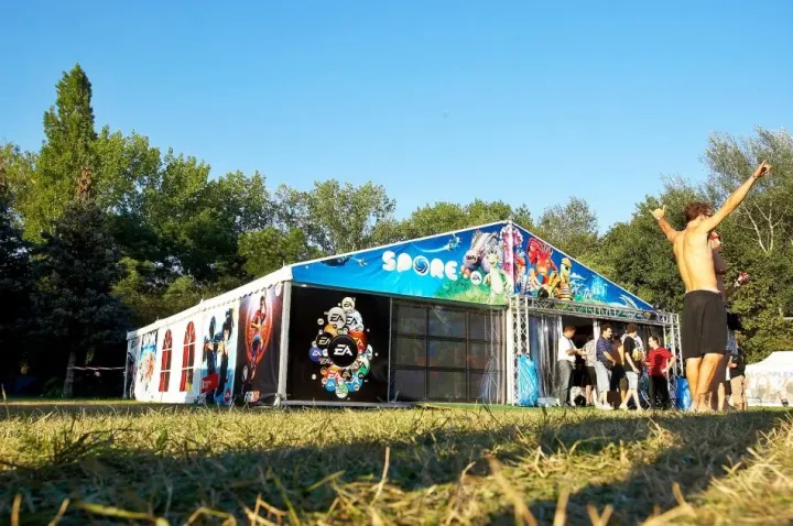 2008-ban még EA-sátor is volt a Szigeten – Fotó: EA-sajtóanyag