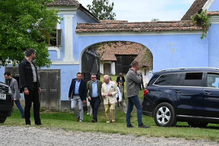 Károly a Brassó megyei Rádoson – Fotó: Kátai Edit / MTI