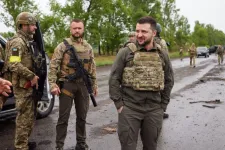 Zelenszkij a háború kezdete óta először látogatott el a frontvonalra