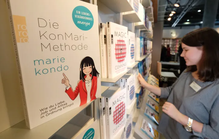 Marie Kondo könyvei egy lipcsei könyvesboltban – Fotó: Sebastian Willnow / DPA / AFP