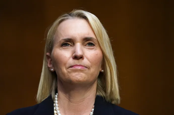 Bridget Brink, az Egyesült Államok új ukrajnai nagykövete akkor még nagykövetjelöltként, az amerikai szenátus külkapcsolati bizottságának meghallgatásán Washingtonban 2022. május 10-én – Fotó: Kevin Lamarque / Reuters