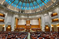 A közalkalmazottak fizetésemeléséről döntött a képviselőház