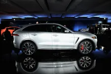 Egy évtizednyi Instagram-posztját törölte a Jaguar