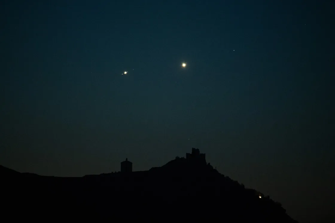 A Merkúr, a Vénusz, a Mars, a Jupiter és a Szaturnusz is látható lesz szabad szemmel