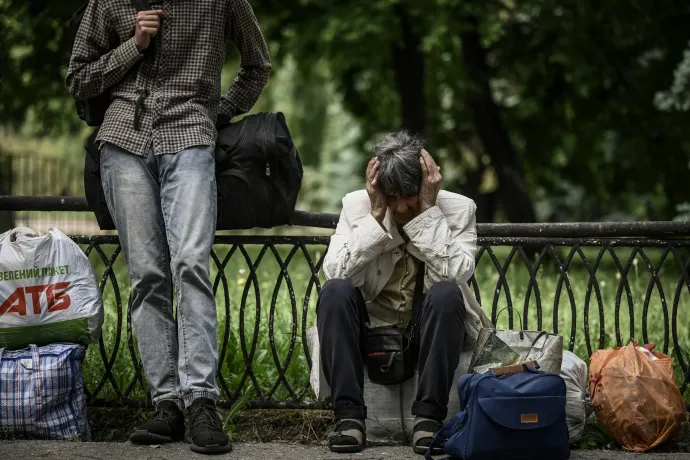 Sűrűsödnek az ágyúzások, elkezdik kiüríteni Szlovjanszk városát