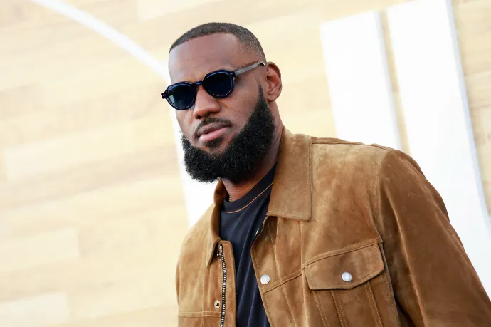 LeBron James az első aktív NBA-játékos, aki dollármilliárdos lett