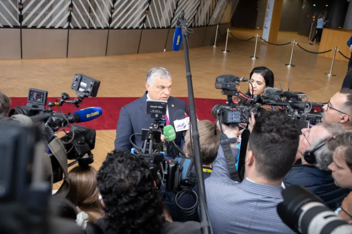 Eurologus: A kőolajszármazékok vásárlásába kerülhetett a Kirill pátriárka melletti kiállás a magyar kormánynak