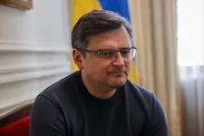 Az ukrán külügyminiszter nem ért egyet Macron kijelentésével