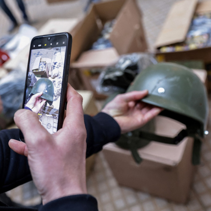 Közadakozással próbálják befoltozni az ukrán és az orosz hadsereg jókora hiányosságait