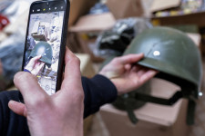 Közadakozással próbálják befoltozni az ukrán és az orosz hadsereg jókora hiányosságait