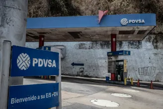 Az USA enyhít a venezuelai olajembargón, két cég is szállíthat olajat Európába