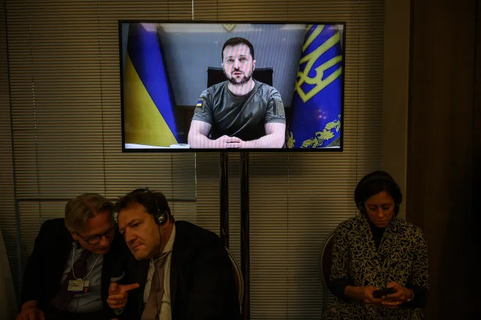 Zelenszkij: Szeverodonyeckben utcai harcok zajlanak, nulladik szinten állnak a béketárgyalások