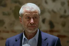 Roman Abramovics keresetet nyújtott be az uniós bíróságon, hogy szüntessék meg az őt érintő szankciókat