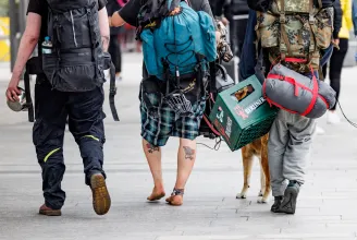 Miután bevezették Németországban a havi 9 eurós vonatbérletet, punkok lepték el az ország egyik legpatinásabb üdülőhelyét