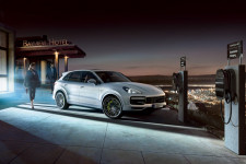 Egy új kor hajnala – a Porsche úttörő szerepe az elektromos autózásban