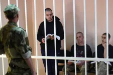 A donyecki szakadárok halálra ítéltek két brit és egy marokkói férfit, akik az ukrán seregben harcoltak