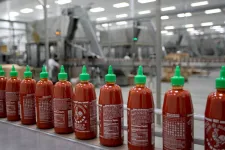 Eltűnhet a polcokról a Sriracha, mert kiszáradtak a paprikamezők