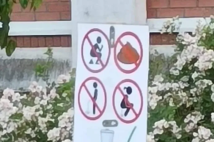 Rendszeresen a fűbe vécézett néhány ukrán menekült Nagykőrösön, most táblákat tettek ki nekik