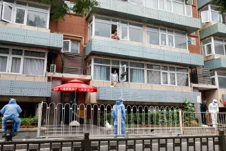 Lázasan ment bulizni egy férfi Pekingben, lezártak egy 3,5 millió lakosú kerületet
