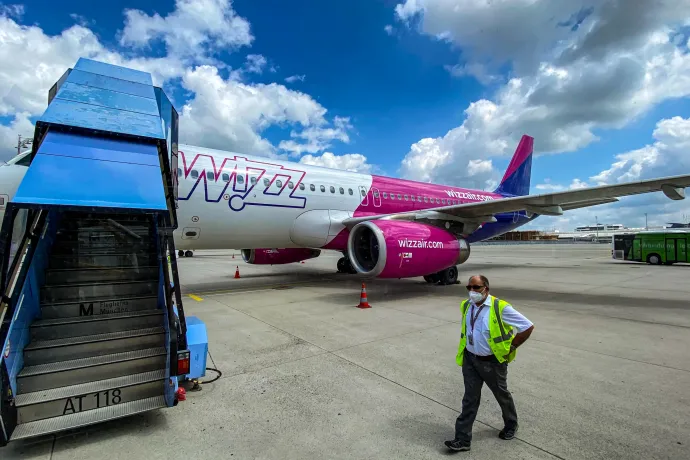 Drágulnak a repülőjegyek a Wizz Airnél is az extraprofitadó miatt