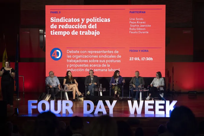 Nemzetközi kerekasztal-beszélgetés a négynapos munkahétről Madridban 2022. május 27-én – Fotó: Jorge Gil / Europa Press / Getty Images