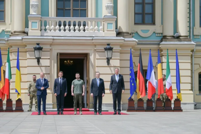 Elemzők szerint se a francia elnök, se a német kancellár nem igazán örült Iohannis kijevi jelenlétének