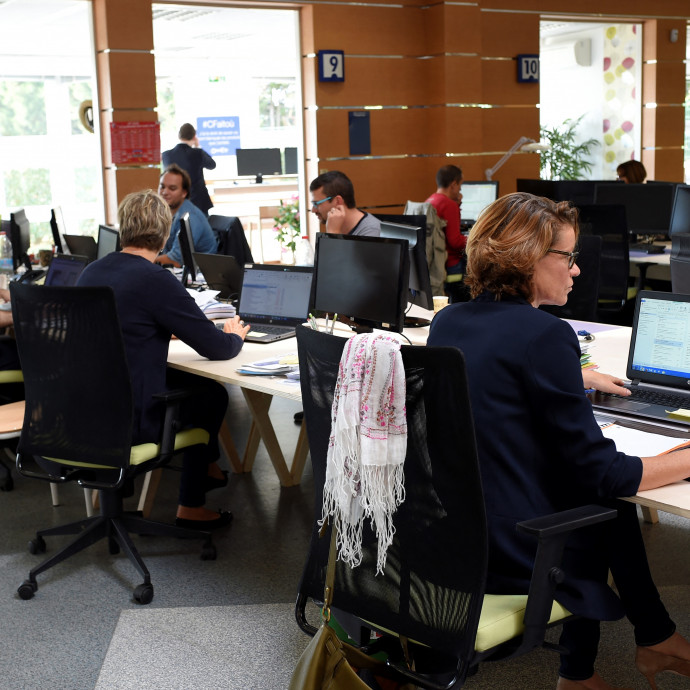 A rugalmas helyett a biztos munkahelyet keresik a dolgozók a romló gazdasági kilátások miatt